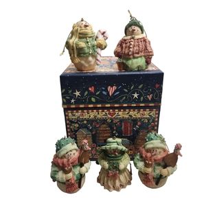 Vintage Enseng Folk Art Snowman Ornaments With Cute Folk Art Storage Box